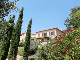 Proprit  vendre Cotignac (83570) : Elgante proprit avec trs belle vue