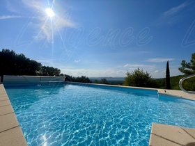 Villa / Proprit  vendre Cotignac (83570) : Proprit au calme avec vue unique