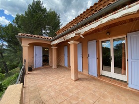 Villa / Proprit  vendre Cotignac (83570) : Proprit au calme avec vue unique