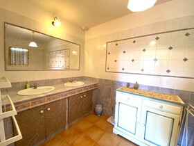 Villa / Proprit  vendre Cotignac (83570) : Proprit au calme avec vue unique