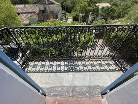 Maison de village  vendre Fox-Amphoux (83670) : Maison de Matre en partie rnove avec appartement indpendant et annexes