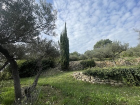 Villa / Proprit  vendre Cotignac (83570) : Maison au calme, avec une trs belle vue sur Notre Dame de Grce de Cotignac.