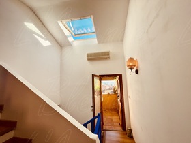 Appartement � vendre Cotignac (83570) : Appartement avec terrasse dans maison de village, au c�ur de Cotignac