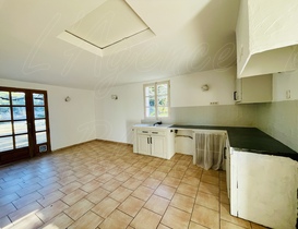 Villa / Propri�t� � vendre Cotignac (83570) : Maison au calme avec superbe vue sur Cotignac