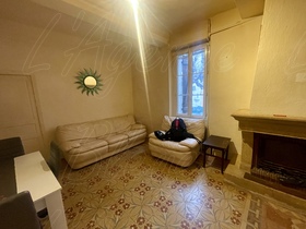 Maison de village � vendre Cotignac (83570) : Belle opportunit�, immeuble centre ville � r�nover en partie