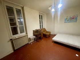 Maison de village � vendre Cotignac (83570) : Belle opportunit�, immeuble centre ville � r�nover en partie