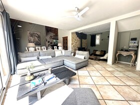 Villa / Propri�t� � vendre N�oules (83136) : En co-exclusivit�. Jolie villa sur un terrain plat de 2780 m�