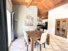 Villa / Propri�t� � vendre N�oules (83136) : En co-exclusivit�. Jolie villa sur un terrain plat de 2780 m�