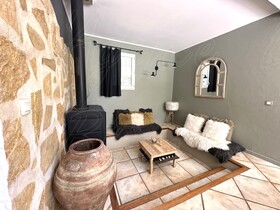 Villa / Propri�t� � vendre N�oules (83136) : En co-exclusivit�. Jolie villa sur un terrain plat de 2780 m�