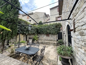 Villa / Propri�t� � vendre Carc�s (83570) : Ancien donjon enti�rement r�nov�, au c�ur d'un village de Provence Verte