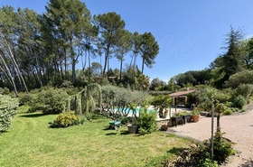 Villa / Propri�t� � vendre Cotignac (83570) : Spacieuse et lumineuse villa dans un quartier tr�s r�sidentiel