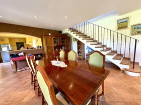 Villa / Propri�t� � vendre Cotignac (83570) : Spacieuse et lumineuse villa dans un quartier tr�s r�sidentiel