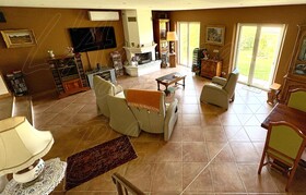 Villa / Propri�t� � vendre Cotignac (83570) : Spacieuse et lumineuse villa dans un quartier tr�s r�sidentiel