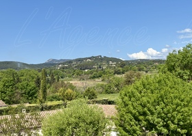 Villa / Propri�t� � vendre Cotignac (83570) : Spacieuse et lumineuse villa dans un quartier tr�s r�sidentiel