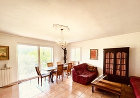 Villa / Proprit  vendre Carcs (83570) : Proprit sur plus de 3,6 Ha, avec plusieurs btis, vue splendide et calme absolu.