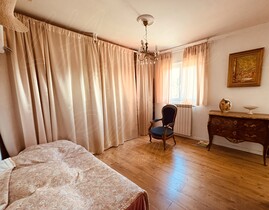 Villa / Proprit  vendre Carcs (83570) : Proprit sur plus de 3,6 Ha, avec plusieurs btis, vue splendide et calme absolu.