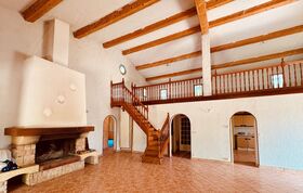 Villa / Propri�t� � vendre Cotignac (83570) : Cotignac, villa de 170 m� � r�nover, beau terrain