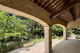 Villa / Propri�t� � vendre Cotignac (83570) : Cotignac, villa de 170 m� � r�nover, beau terrain