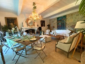 Villa / Proprit  vendre Cotignac (83570) : Maison rcente en position dominante,  pied du village.