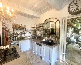 Villa / Proprit  vendre Cotignac (83570) : Maison rcente en position dominante,  pied du village.