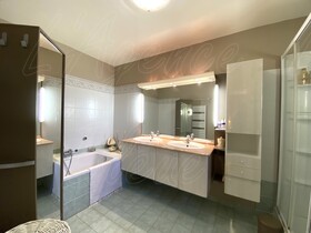 Villa / Propri�t� � vendre Bras (83149) : Vues remarquables pour cette spacieuse villa sur un grand terrain