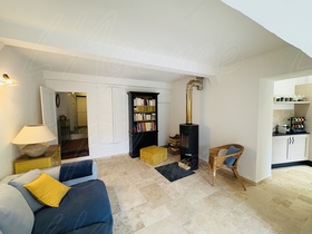 Maison de village � vendre Cotignac (83570) : Bien unique en plein centre du village avec un jardin de 800 m� !