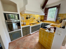 Maison de village � vendre Cotignac (83570) : Maison avec magnifique vue dominante sur les hauteurs de Cotignac