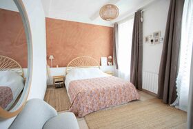 Maison de village � vendre Cotignac (83570) : Maison tr�s lumineuse situ�e au centre du village, enti�rement r�nov�e, avec garage.