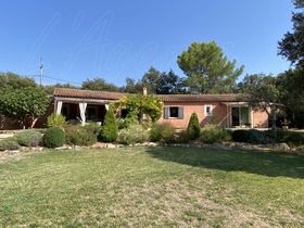 Villa / Propri�t� � vendre Correns (83570) : Magnifique propri�t� en parfait �tat, au calme � 15 mn de Cotignac