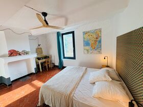 Maison de village � vendre Correns (83570) : Superbe maison de Ma�tre enti�rement r�nov�e, situ�e dans le 1er village bio de France.