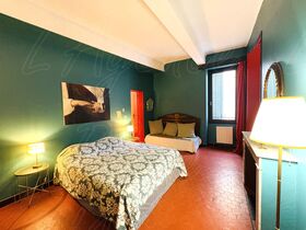 Maison de village � vendre Correns (83570) : Superbe maison de Ma�tre enti�rement r�nov�e, situ�e dans le 1er village bio de France.