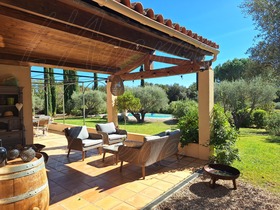 Villa / Propri�t� � vendre Cotignac (83570) : Tr�s belle villa de plein pied, en parfait �tat et sur grand terrain plat